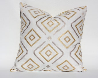 EILEEN K. BOYD -- Decorative Pillow Cover