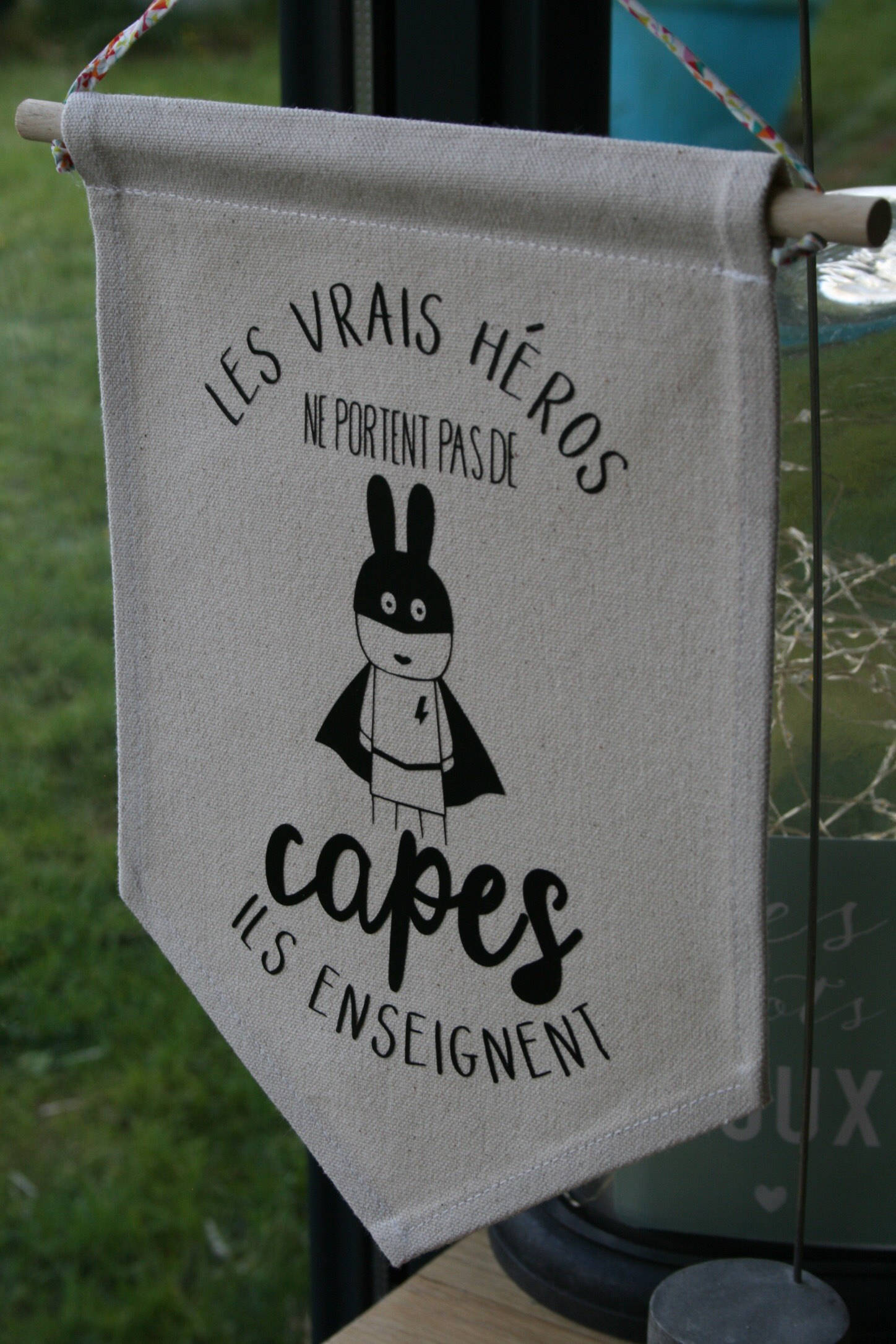 Cadeau Maîtresse, Bannière en Coton Canvas 100% Naturel avec Cordon Liberty, Cadeau Fin d'année, Mes