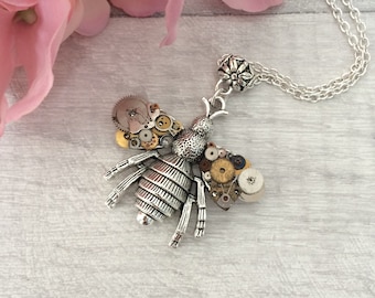 Steampunk bee pendant, bumble bee necklace, clockwork honey bee, insect jewelry, nature gift, upcycled jewelry, gift for her, gift for mum