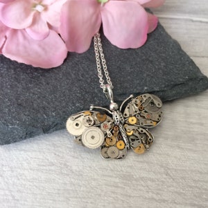 Pendentif papillon Steampunk, bijoux dinsectes horlogers, cadeau nature, cadeau upcyclé, cadeau pour elle image 4