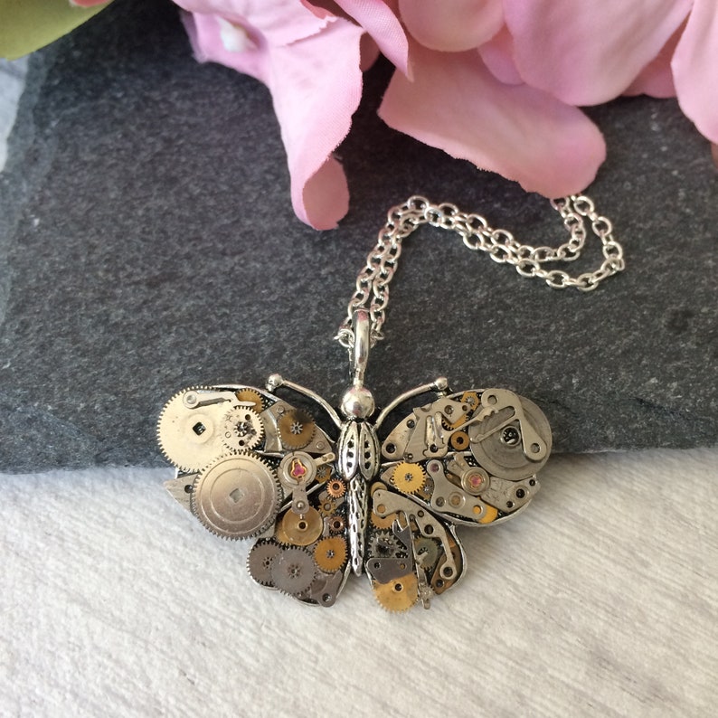 Pendentif papillon Steampunk, bijoux dinsectes horlogers, cadeau nature, cadeau upcyclé, cadeau pour elle image 3