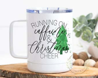 Courir sur la caféine et la joie de Noël, tasse de voyage, rembourrage de bas, tasse de Noël, tasse de Noël, tasse de Noël drôle de cadeau de Noël