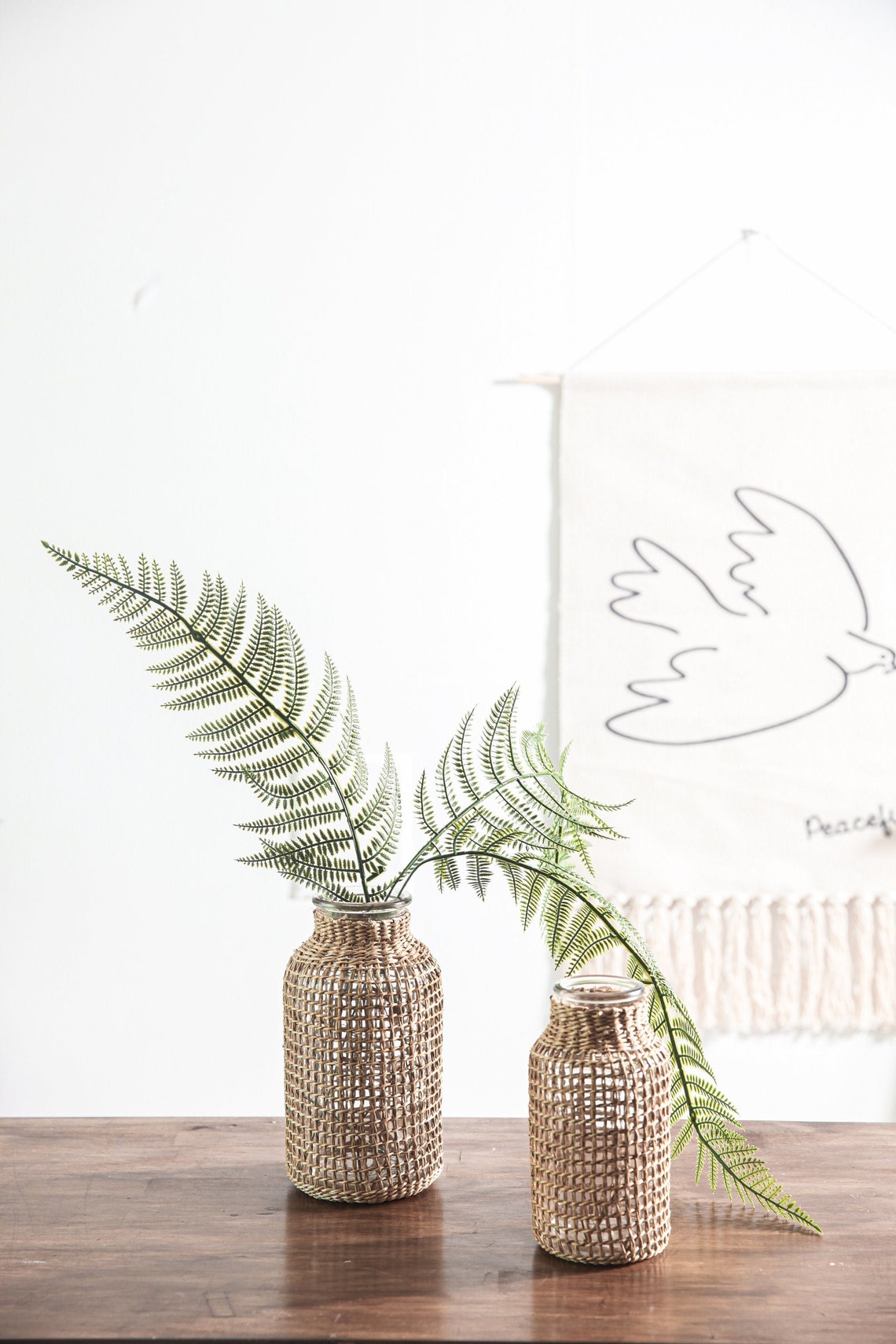 Rustic Woven Vase: Embracing Nature's Elegance