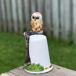 Unique Vintage 3D Owl Fine Bone China Thimble Crafted in England