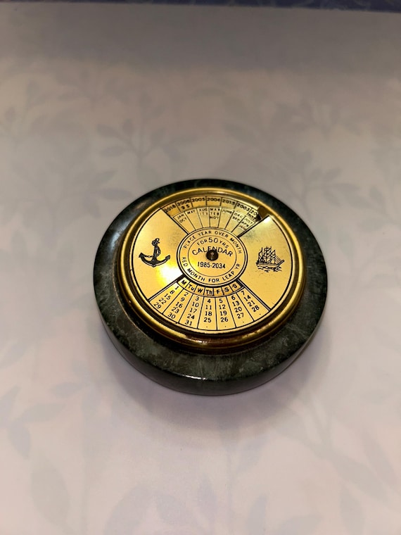 【vintage】ベークライト製ダイヤル式永久カレンダー Vintage Marble/brass 40 Year Perpetual Calendar, 1995-2034