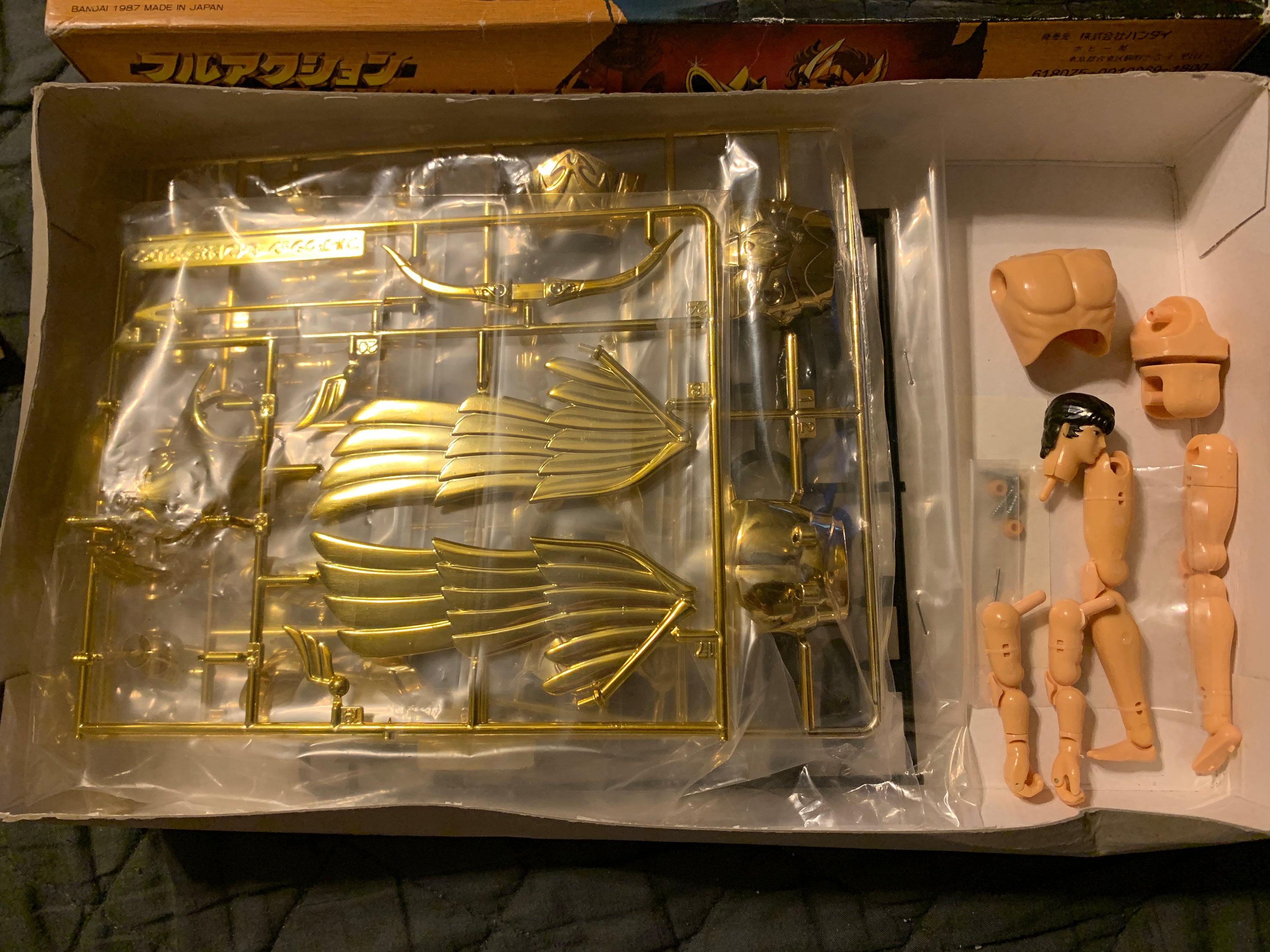 Vintage 1987 Bandai Saint Seiya Full Action, Saint