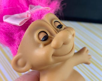 Sleeping Beauty Storybook Troll by Russ – Sleepy Eyes Open & Close – Vintage Troll Doll – Includes Pink Bow but No Dress