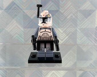 Authentic LEGO Star Wars Clone Trooper Commander Wolffe, 104th Battalion 'Wolfpack' (Phase 1) sw0330 Minifigure