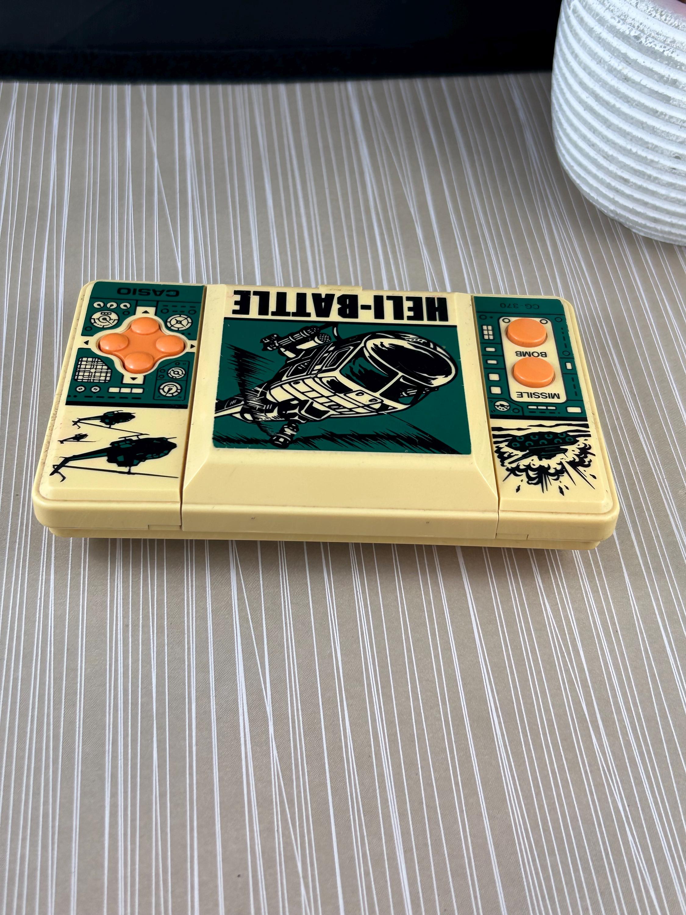 RARE Vintage 1987 Heli-battle Casio Handheld Game. CG 370 Works