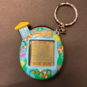 SUPER RARE 2004 Bandai Tamagotchi Connection V5 Tropical Fish