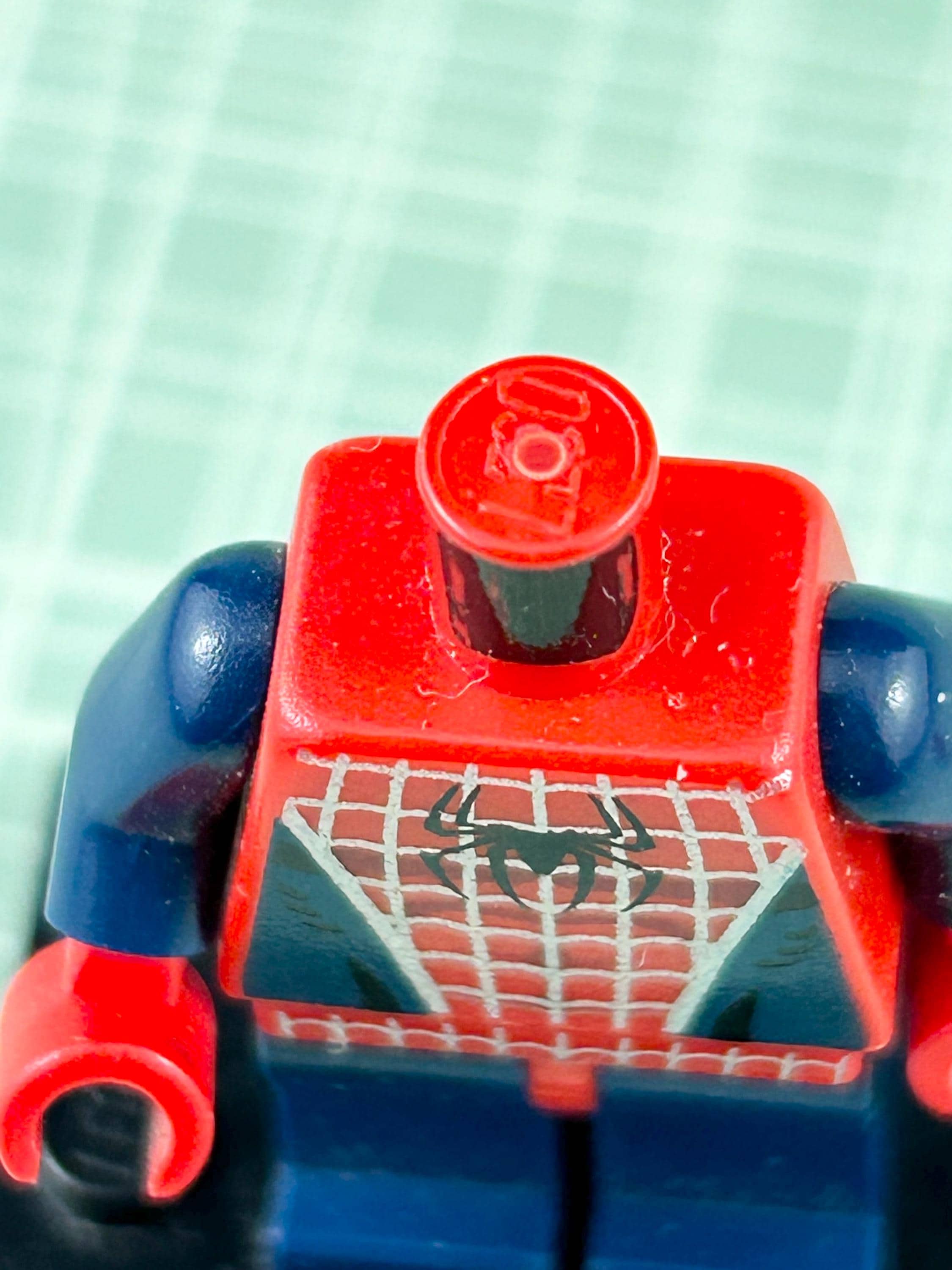 本物の LEGO スパイダーマン 3 - ダークブルーの腕と脚、シルバーの