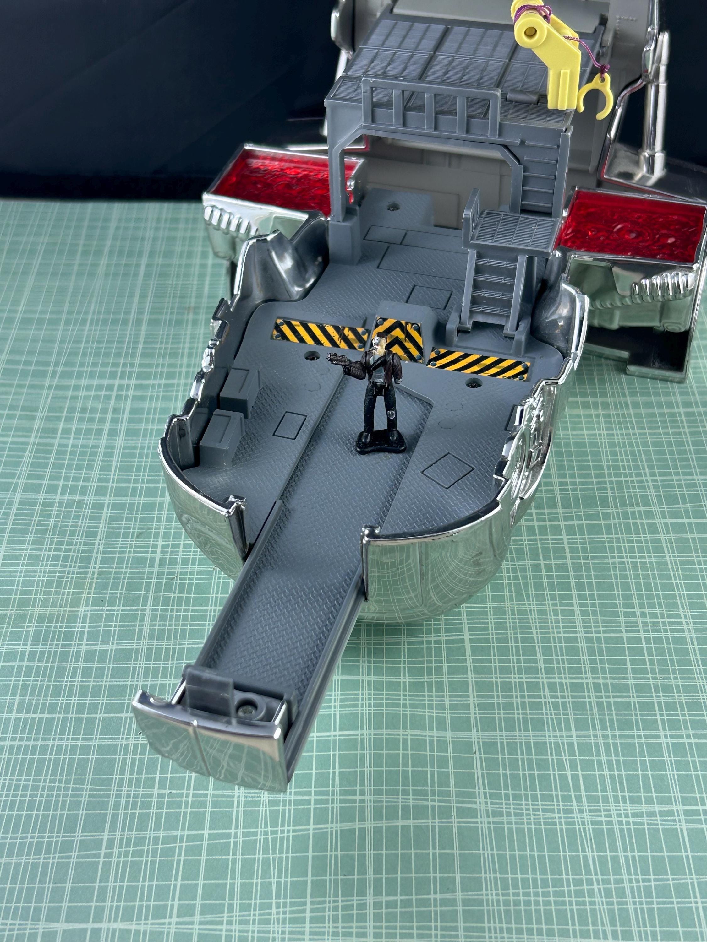 1997 Micro Machines Terminator 2 Transforming Action Set Playset