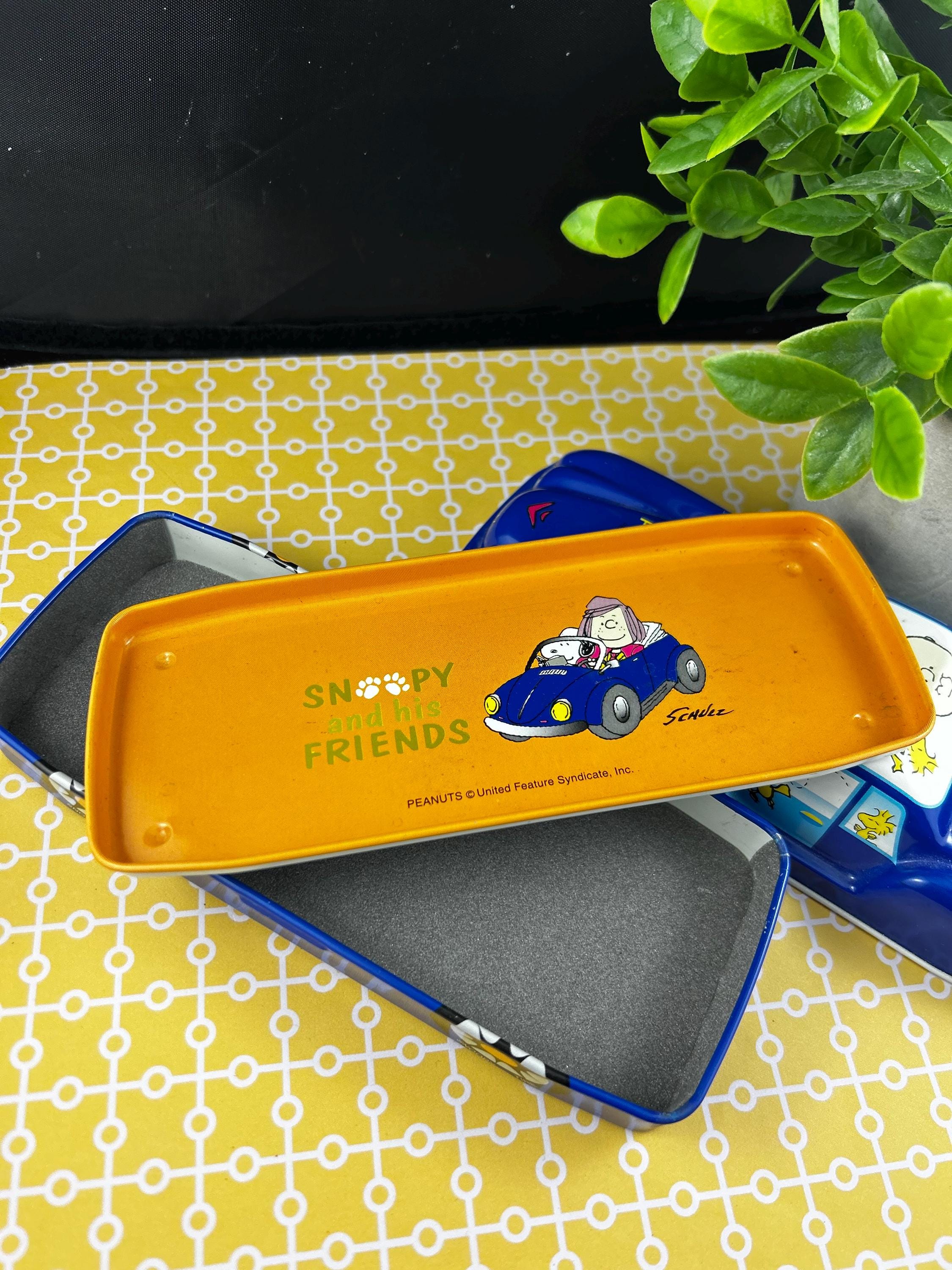 RARE Snoopy and His Friends X-treme Race Car Tin Pencil Pen Case W