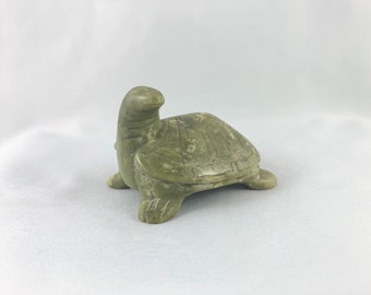 カナダ産翡翠亀 - 各種サイズ - 翡翠の置物 - 亀 - Etsy 日本