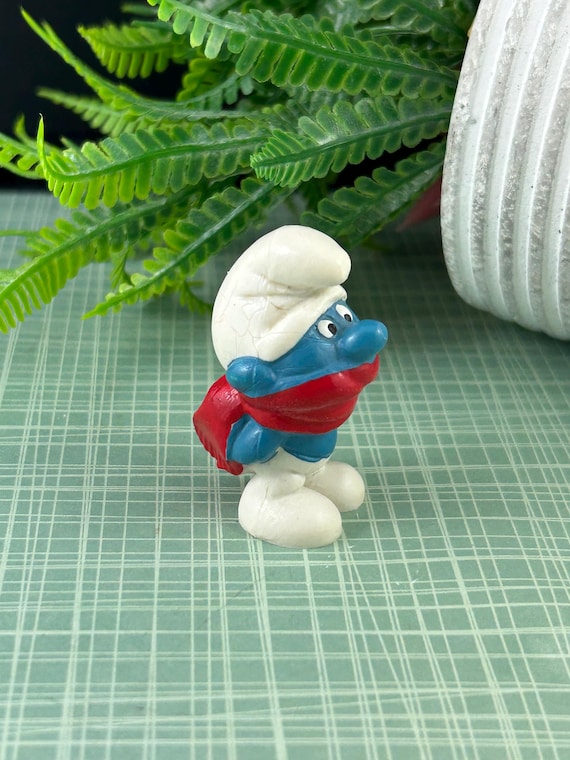 Winter Smurf With Red Scarf Figure 20004 – Vintage 1969 Schleich