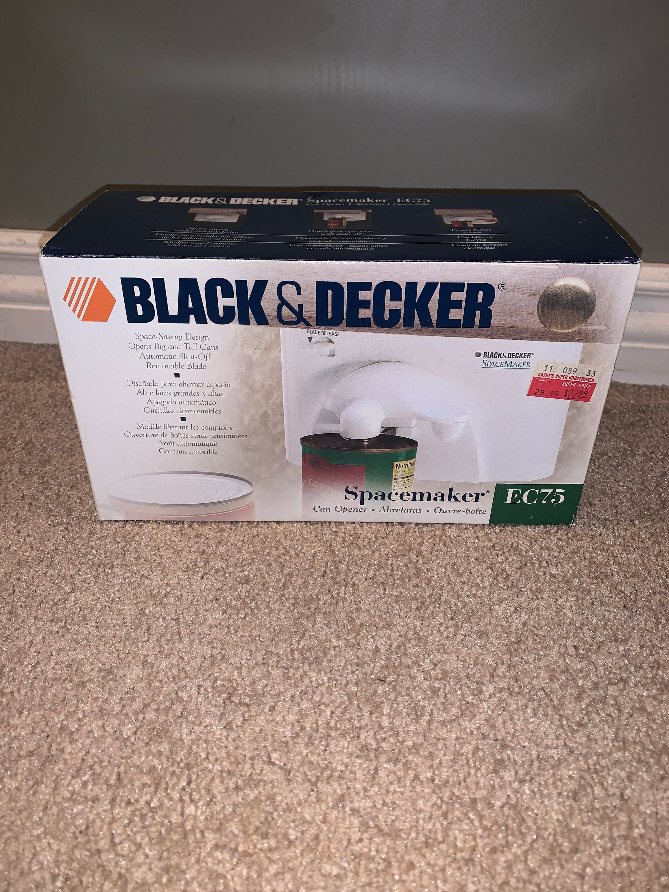 Black & decker spacemaker ec75 white can cheap opener automatic shut off new open box