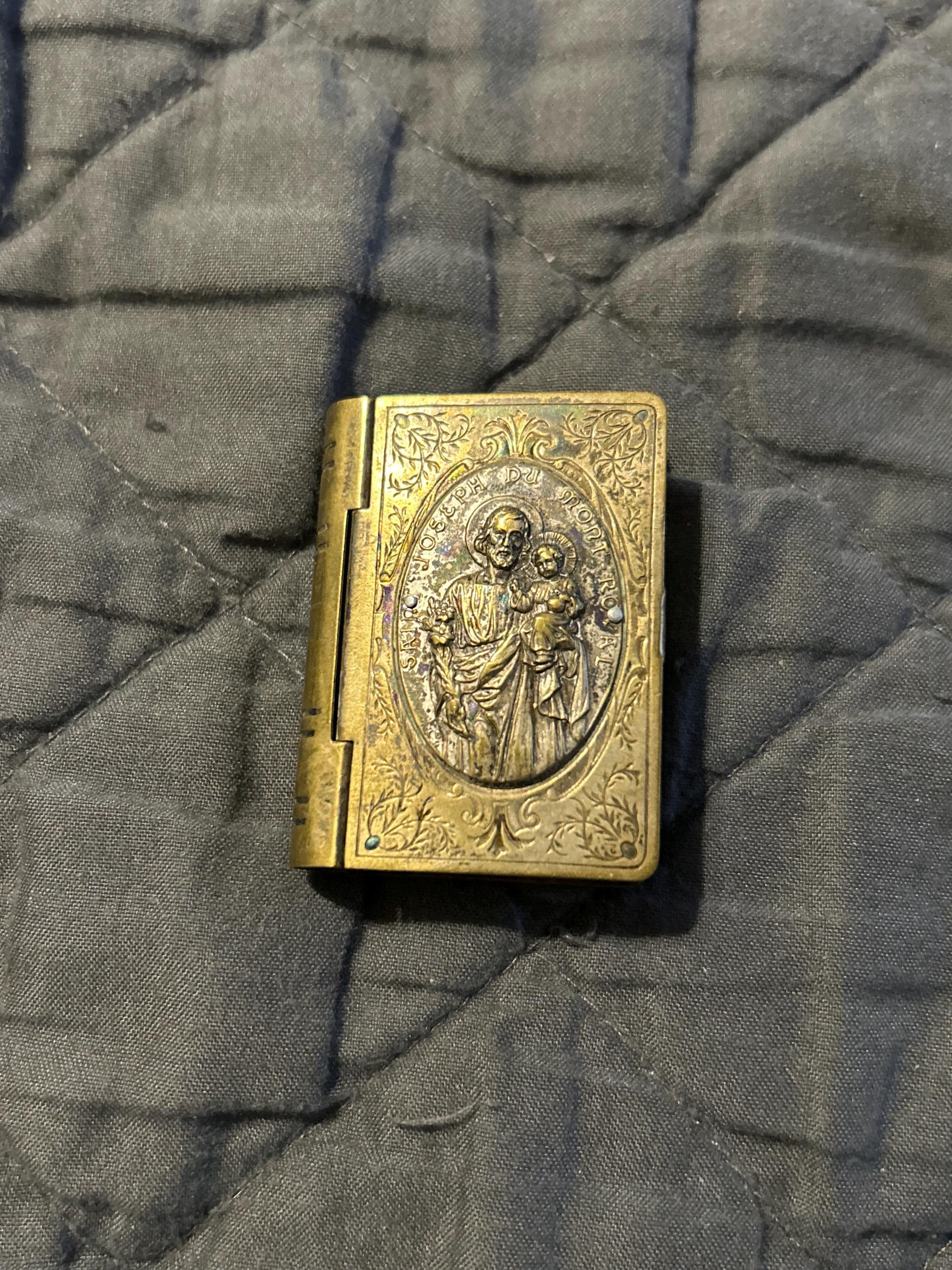 Small Vintage Gold-tone Metal Bible Shaped Rosary Holder - Etsy