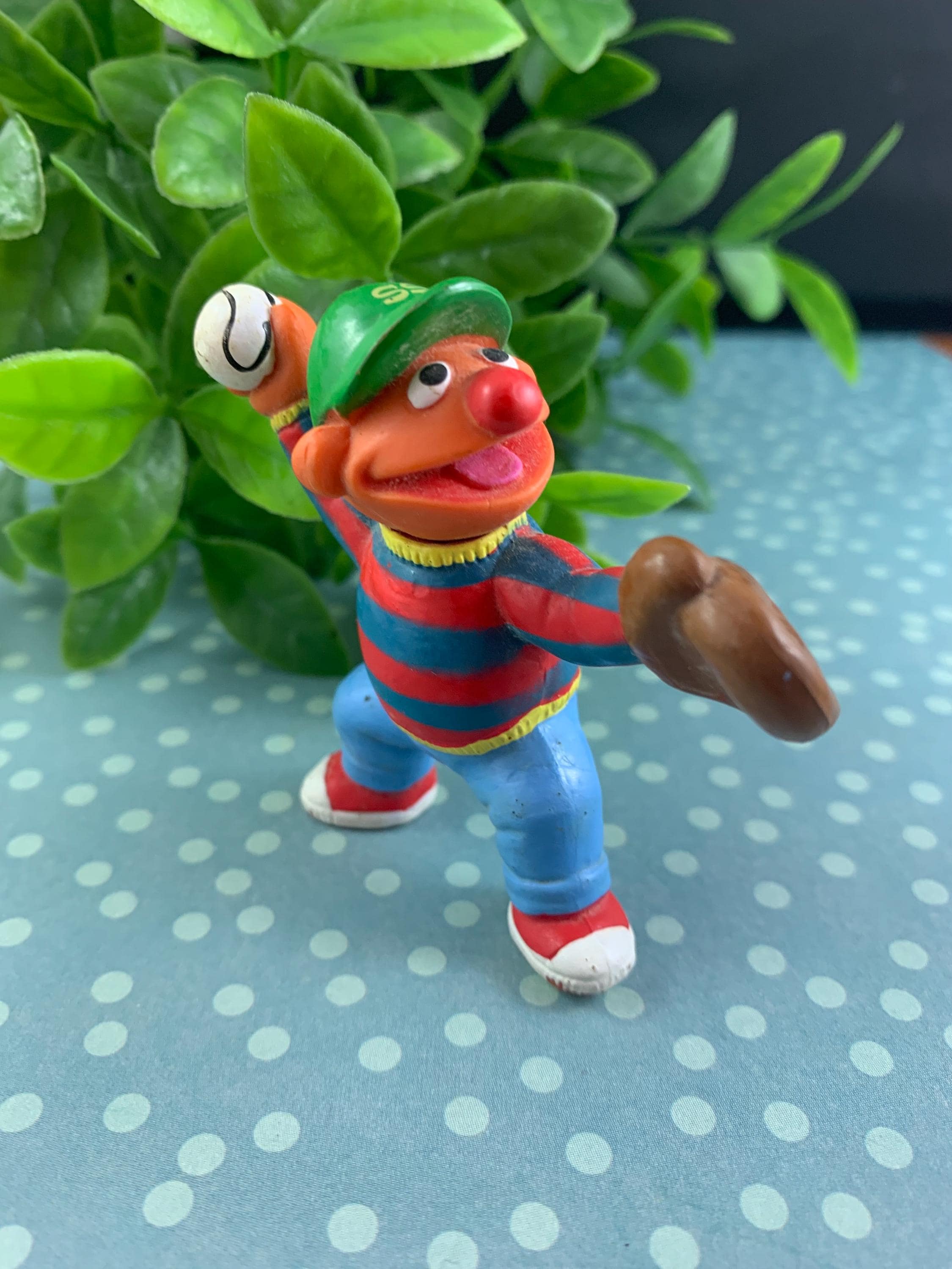 Vintage Applause Inc Sesame Street Baseball Ernie PVC
