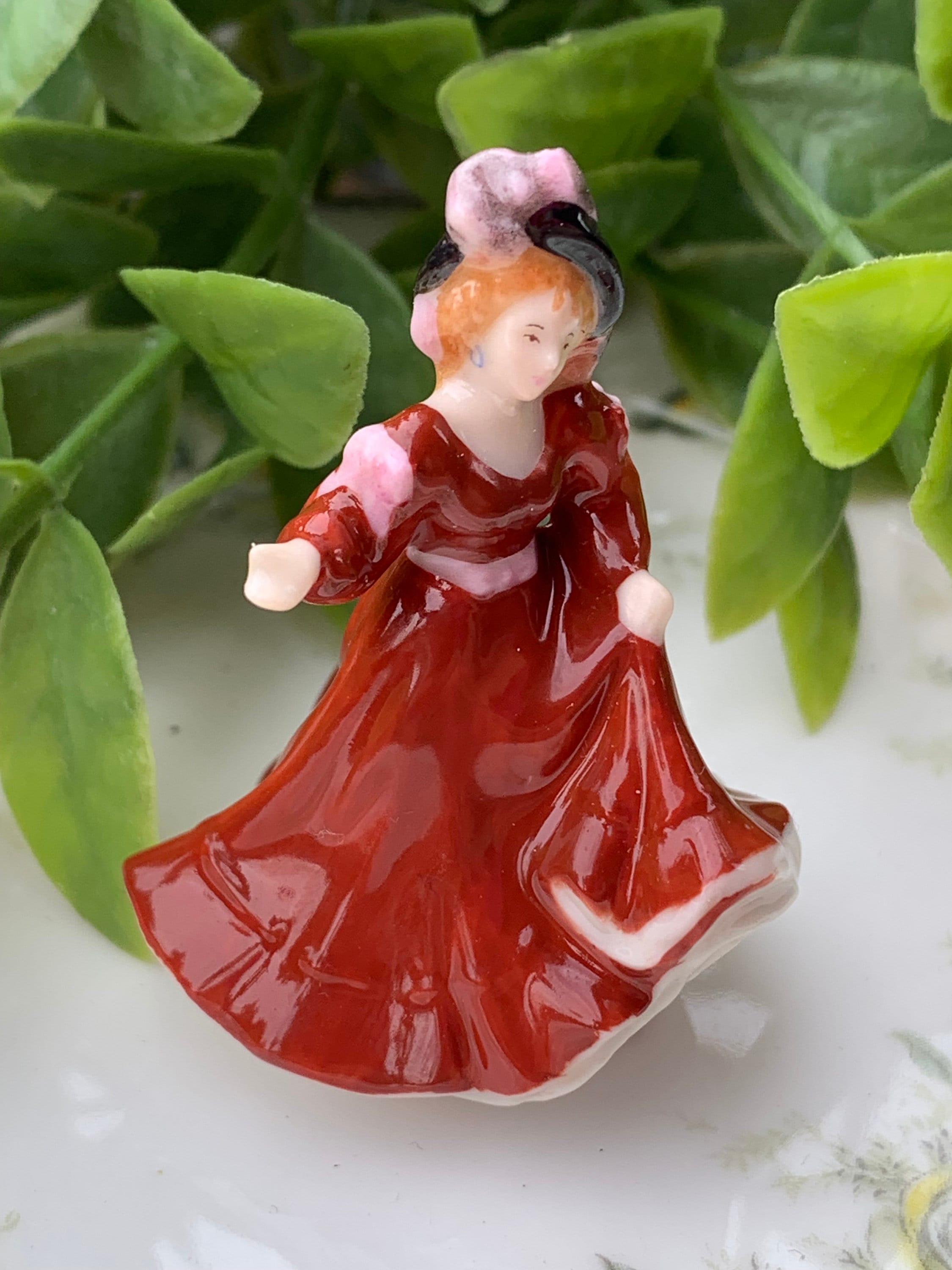 置物    Patricia  1993 Royal Doulton Pretty Ladies - Patricia 1993 - No Box - Etsy