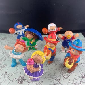 Vintage Cabbage Patch Kids Mini Figures 8pc PVC Toy Lot Retro 80s 90s Collectible