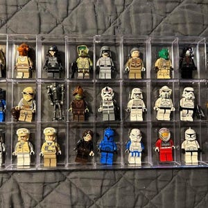 本物のレゴ スターウォーズ ミニフィギュア 27 体セット。すべてのフィギュアは新品同様の状態です。