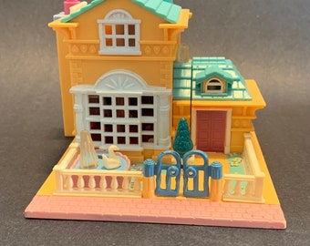 Working Vintage 1994 Polly Pocket Light-Up Hotel - Polly's Villa - Bluebird Toys 950301 - Compact ONLY