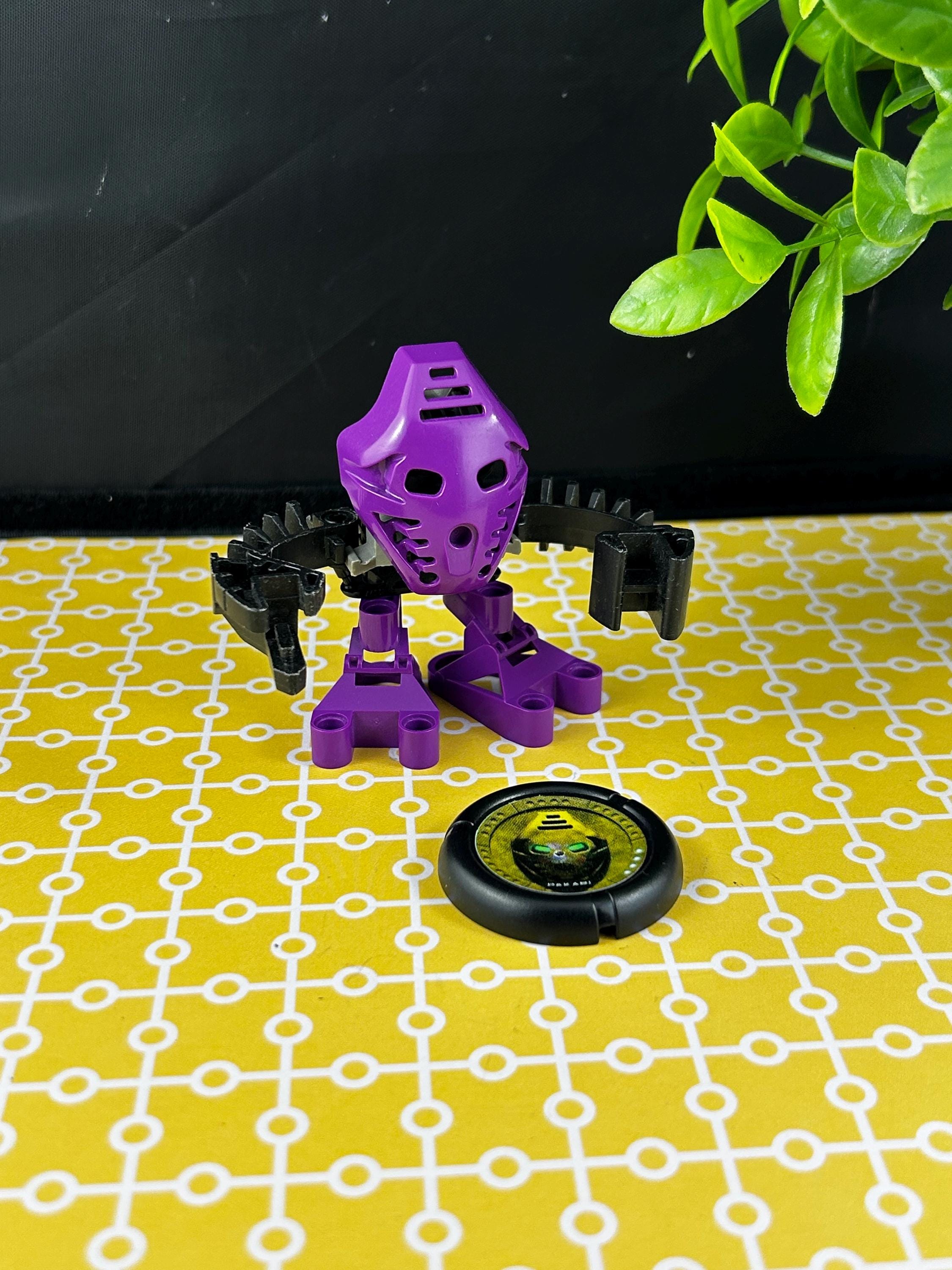 RARE LEGO Bionicle - 1389 - Matoran Onepu Tohunga - Mcdonalds
