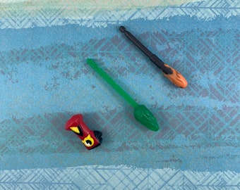 Mega Man Replacement Pieces - 3 Piece Lot - Vintage Action Figure Parts