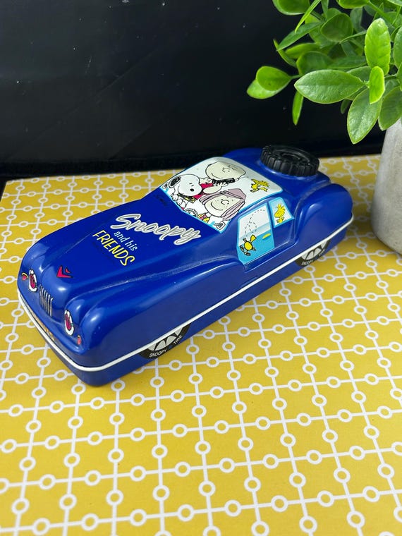 RARE Snoopy and His Friends X-treme Race Car Tin Pencil Pen Case W