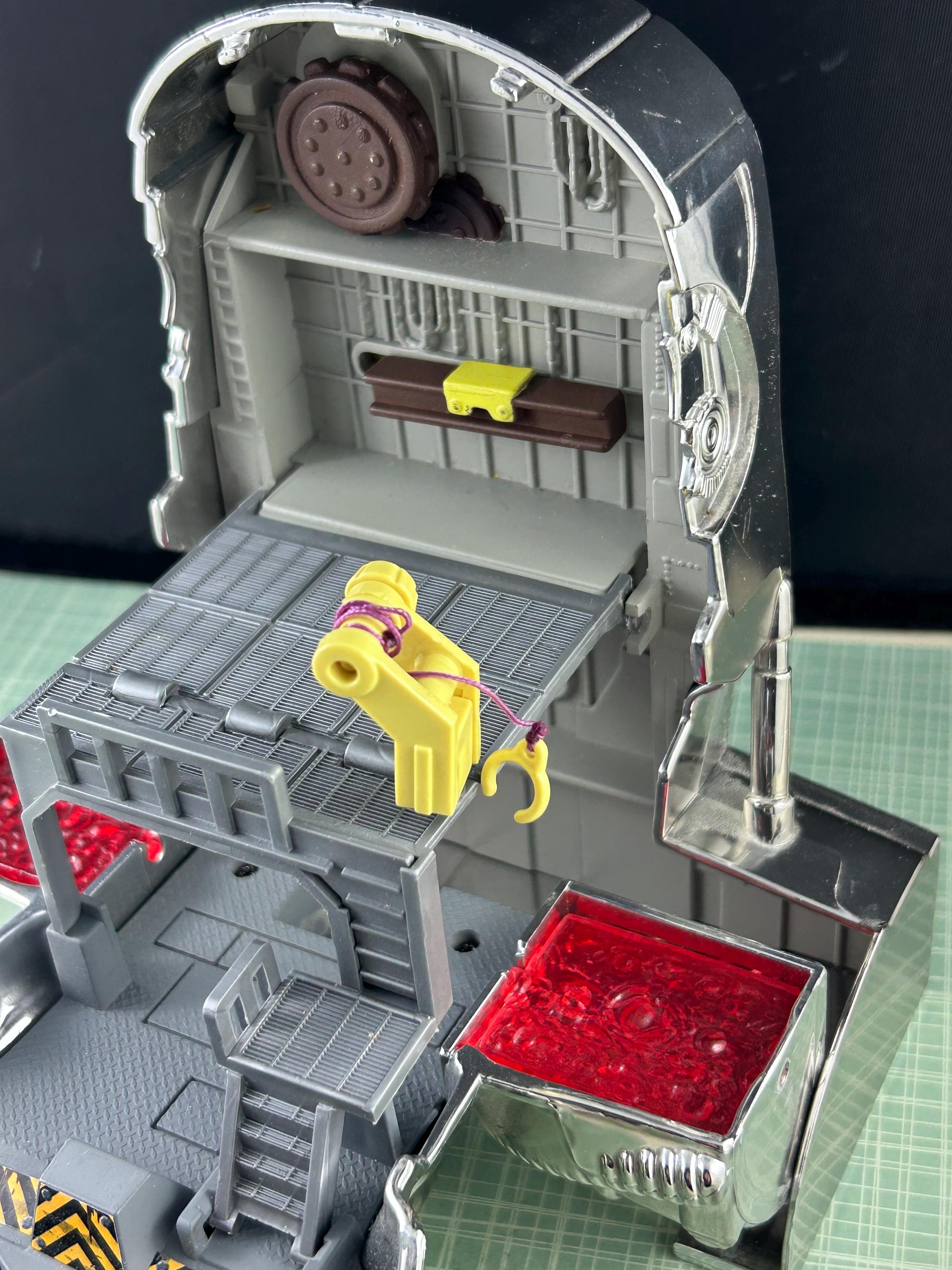 1997 Micro Machines Terminator 2 Transforming Action Set Playset