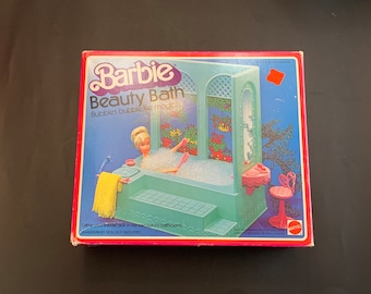 Vintage 1975 Barbie Beauty Bath in Original Box