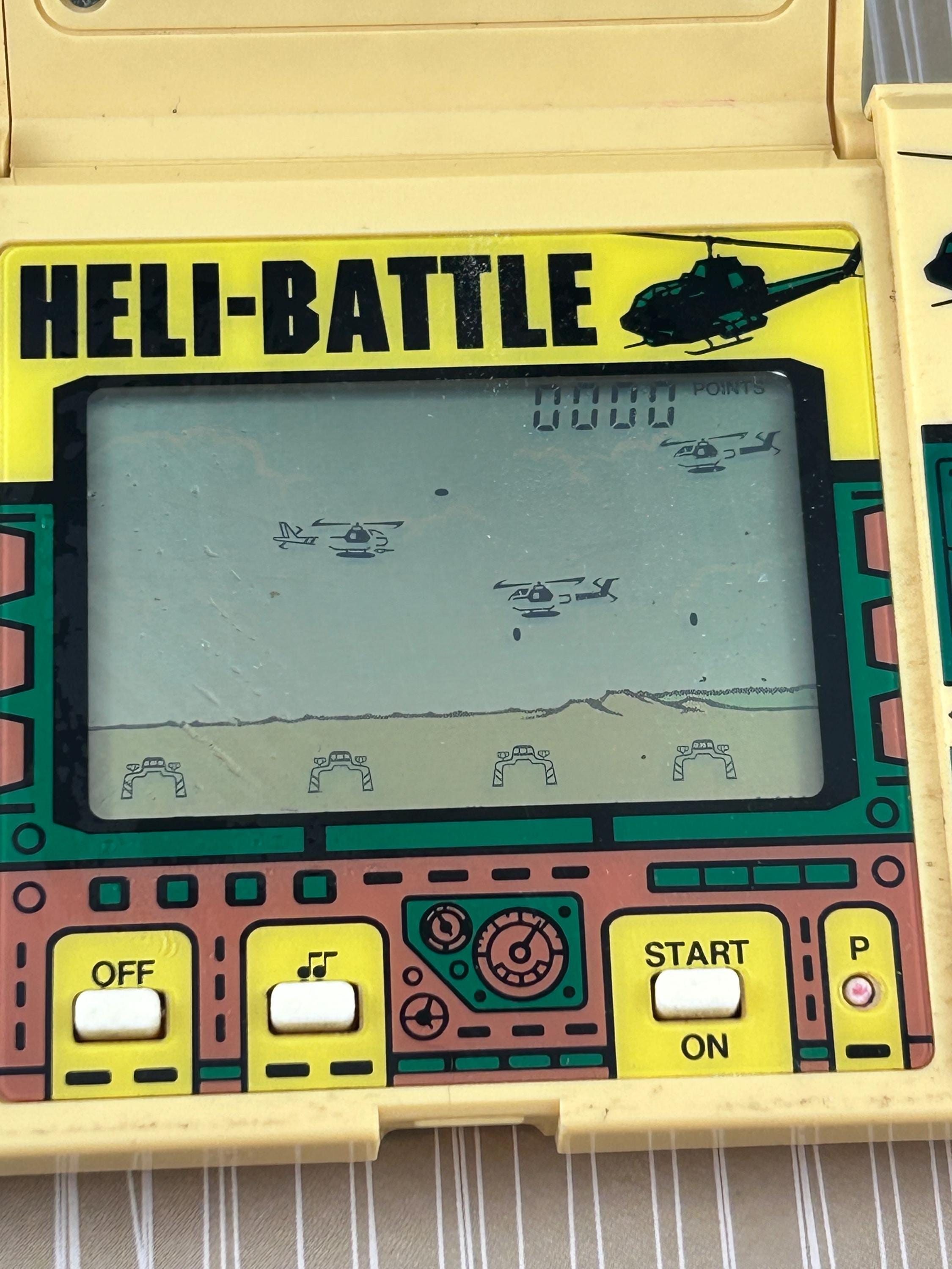 RARE Vintage 1987 Heli-battle Casio Handheld Game. CG 370 Works