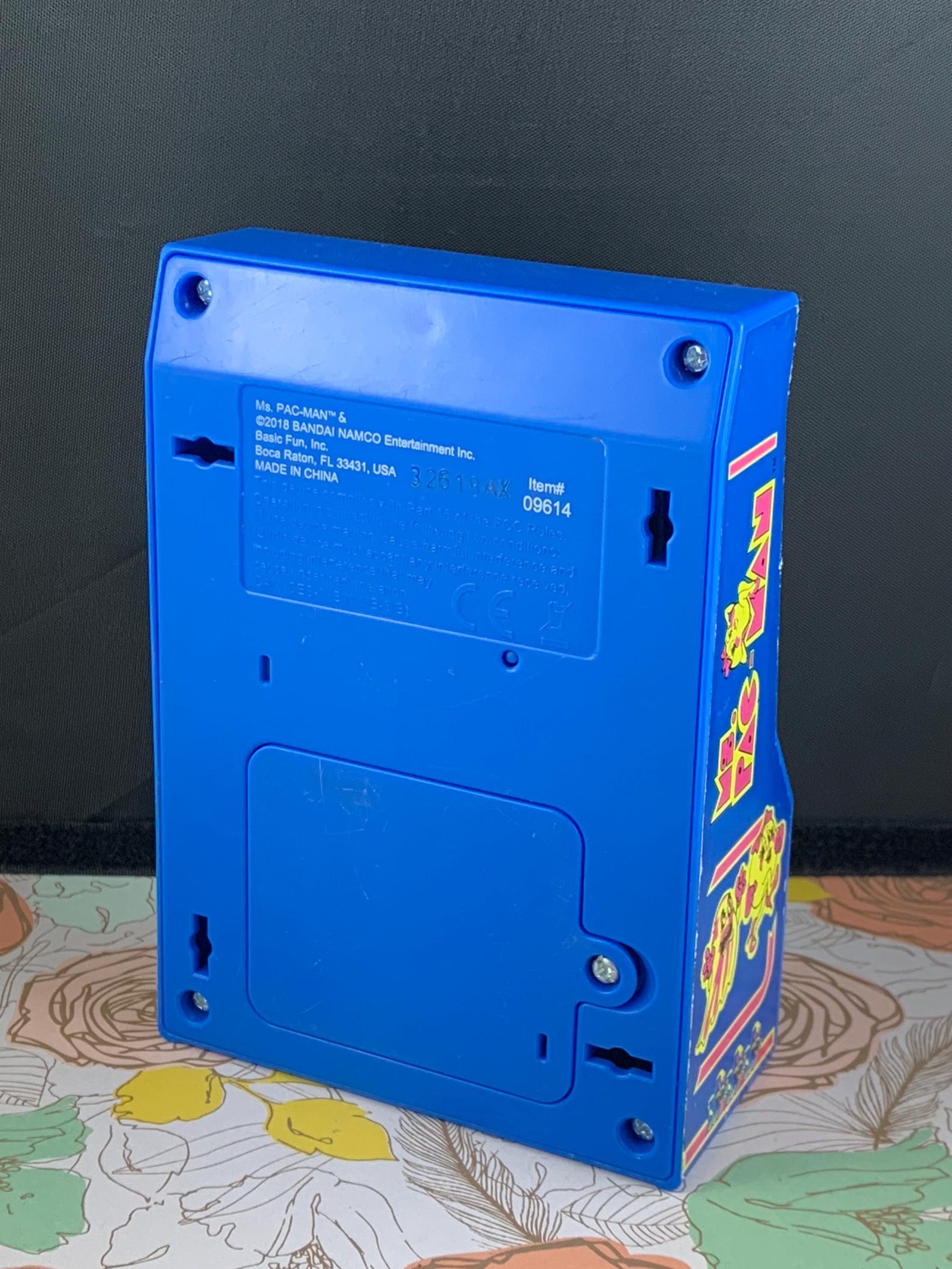 Ms. Pac-man Hand Held Mini Arcade Style Video Game Bandai Namco Retro ...