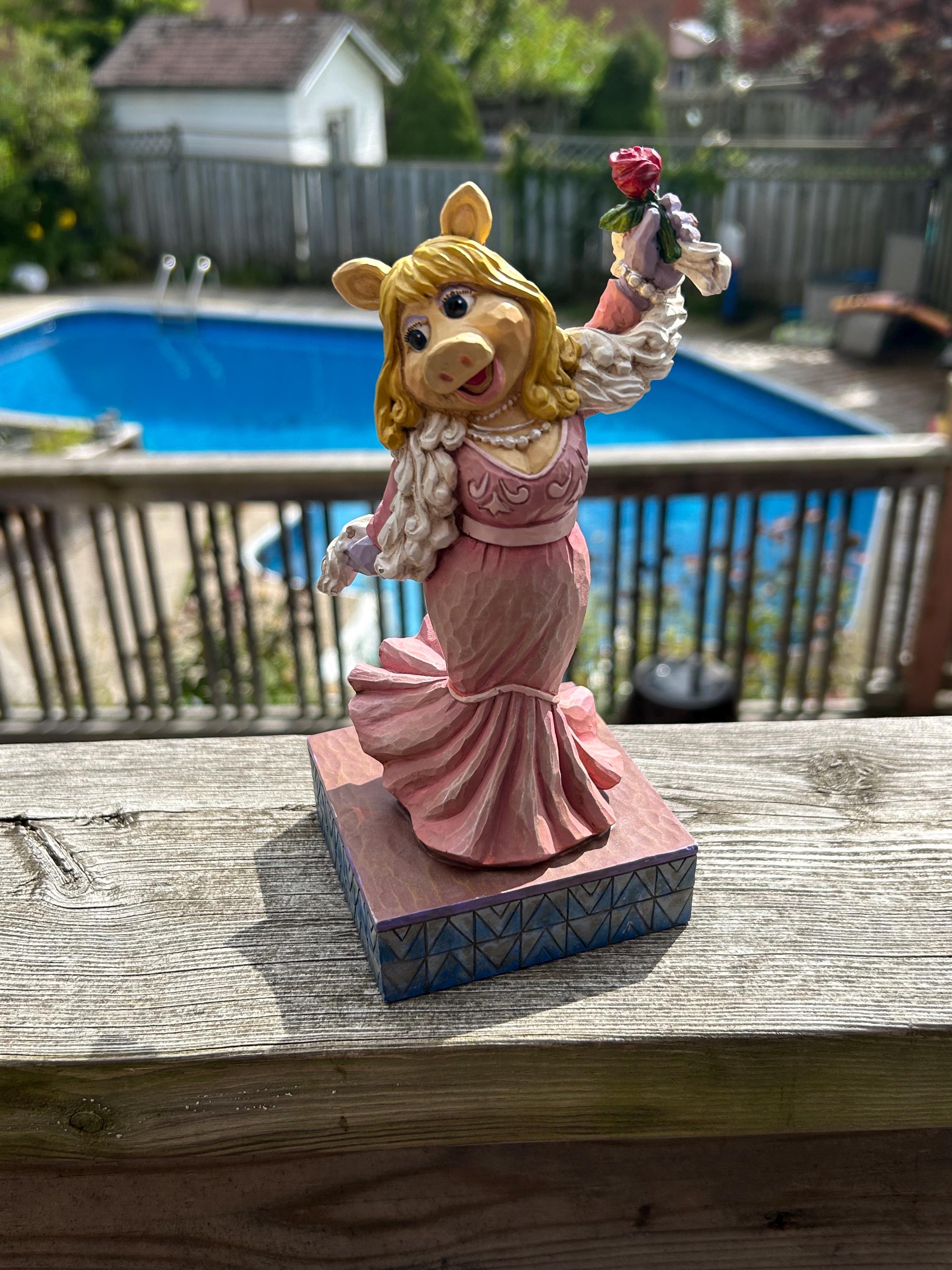 Enesco Jim Shore Disney Traditions Miss Piggy Figurine 