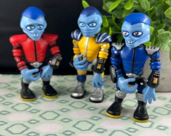 オズボーンズ　ファミリー　４体セット　首振りフィギュア Set of 4 Vintage 2002 Ozzy Osbourne Family Bendable Action Figures