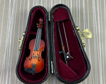 Miniature Dollhouse Violin | Mini Violin with Case | Miniature Musical Instrument | Dollhouse Music Room Decor