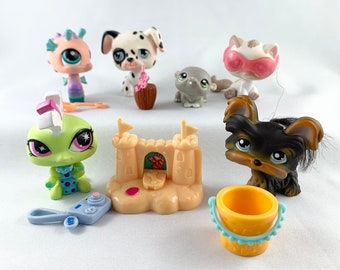 Retired Littlest Pet Shop Lot Cat #197, Dog #44, Hamster #980, Caterpillar, Sea Horse #142, Dog #141