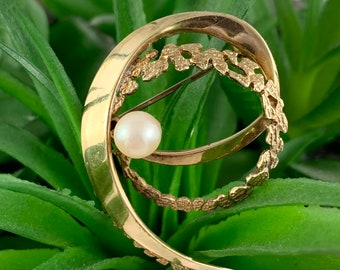 Vintage 8k Yellow Gold marked 333 Brooch Pin with Pearl Signed G*K Gerb. Kuttroff Mid-Century Estate