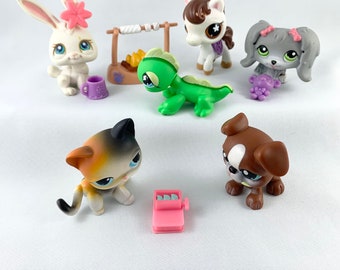 Littlest Pet Shop Lot Cat #106, Dog #83, Lizard #651, Horse #578, Dog #193, Rabbit #3