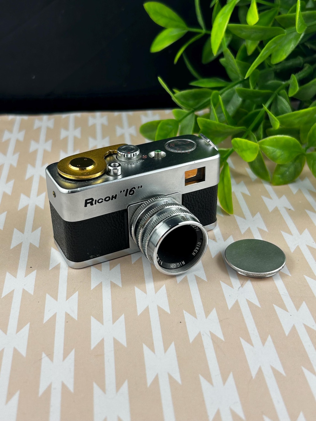 レトロ　カメラ　昭和 RIKEN RICOH　ケース　セット Vintage Ricoh 16 Subminiature “spy” Camera – 16mm – Made in Japan