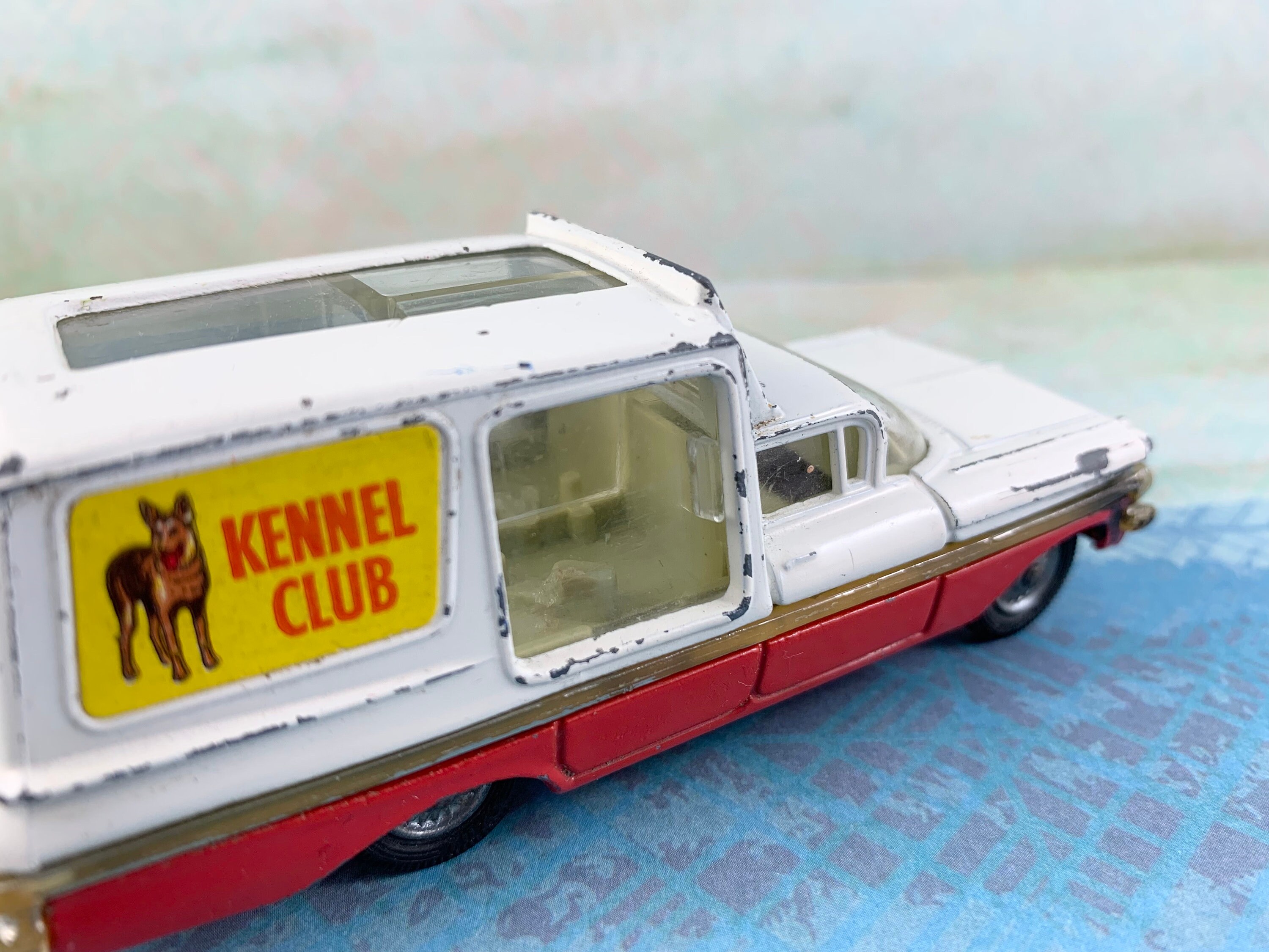 CORGI TOYS - #486 Chevrolet Impala Kennel Club Service Wagon