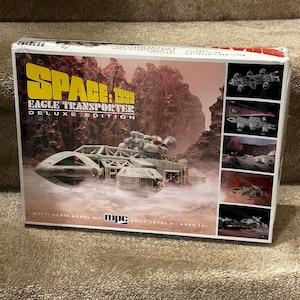 Lindbergh 1/72 Space 1999 Eagle 1 Transporter Deluxe Edition Model