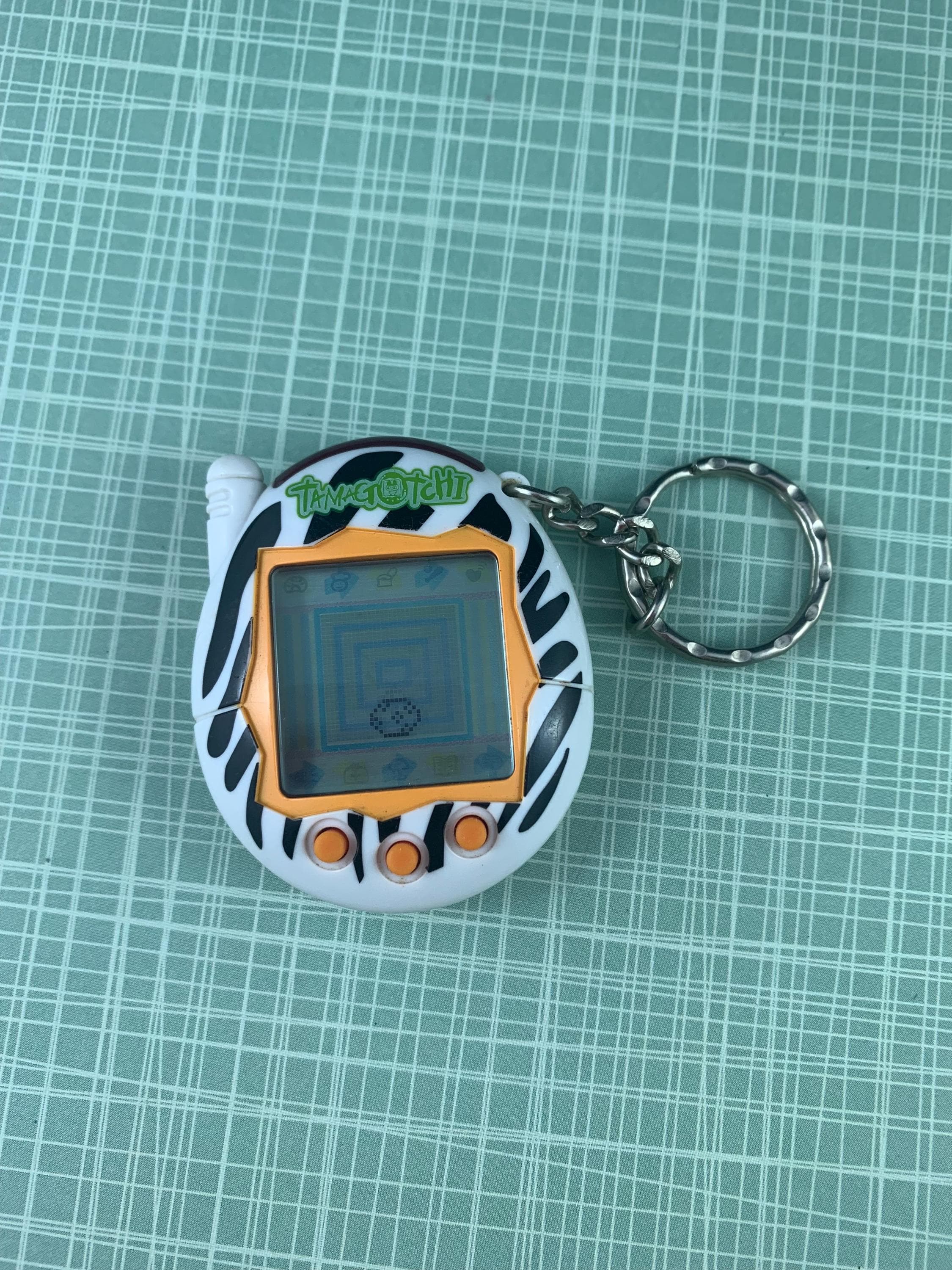 も*し様 BANDAI Tamagotchi Connection V4 イエロ Tamagotchi Connection V4 English - Etsy