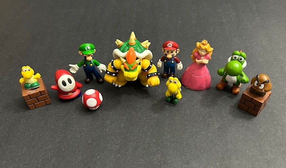 Nintendo super mario figures sales