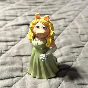 Miss piggy figurine - Etsy 日本