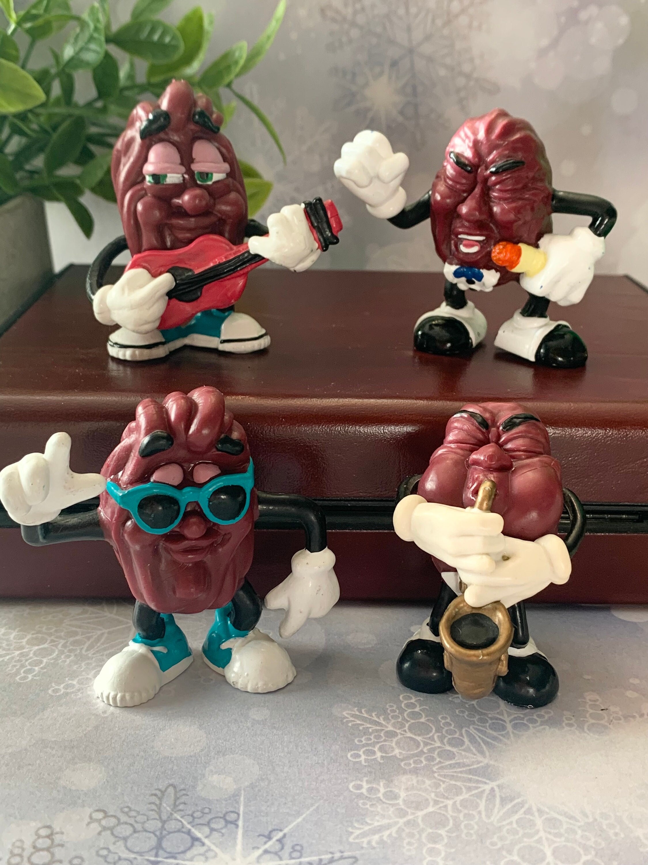 Vintage California Raisins 1987 Calrab - Choose Your Favourite  