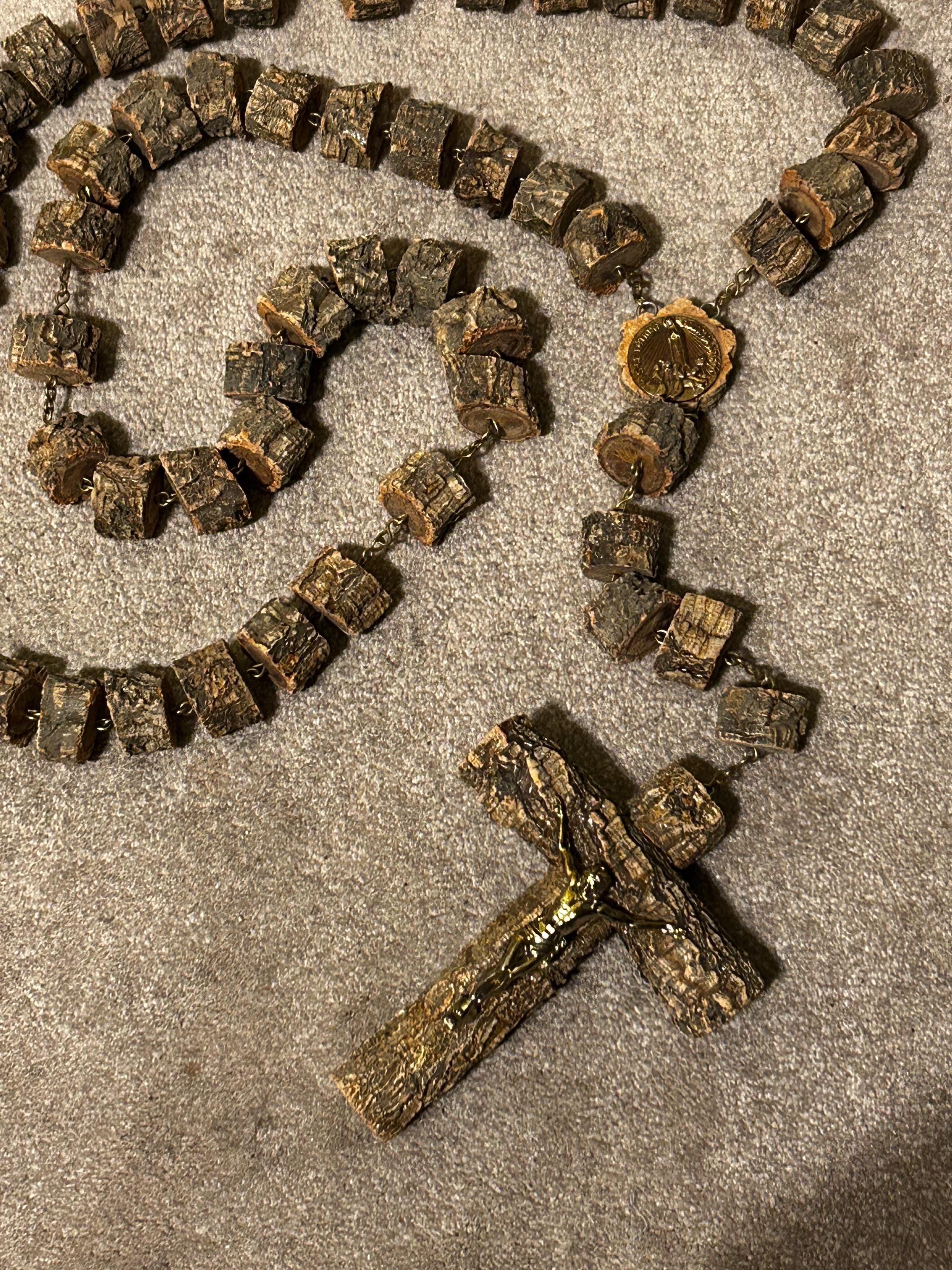 Rosario en corcho España