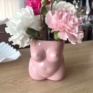 Female Body Flower Vase/ Women or Girl Body Decor/ Body Self Love Flower Vase or Pot/ women empowerement Minimalis Home Decor