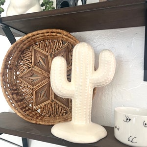 Ceramic Desert Saguaro Cactus Home Decor, Off White Cactus Figurine Desk Decor, Boho Off White Desert Cactus Plant Sculpture For Present