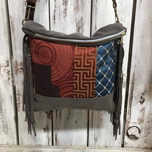Pli croisé en cuir gris frangé sur Messenger Patchwork Sac à bandoulière Sangle réglable